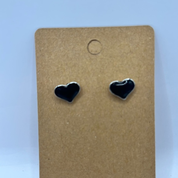Black and silver shaped stud earrings - Picture 4 of 6